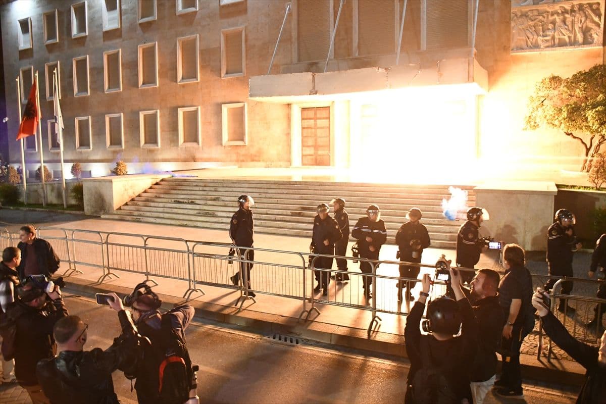 Sukobi u Tirani: Povrijeđeni demonstranti tokom protesta protiv premijera Rame