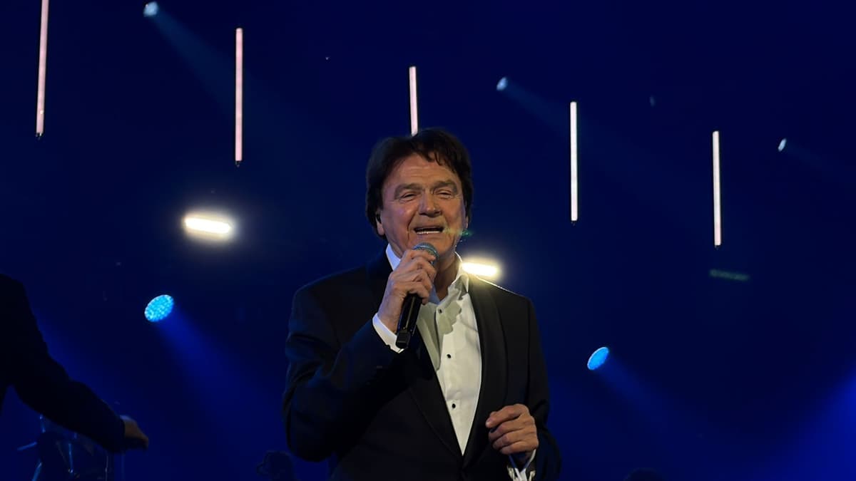 Zdravko Čolić održao koncert na Zetri pred hiljadom oduševljenih ljubitelja njegove muzike