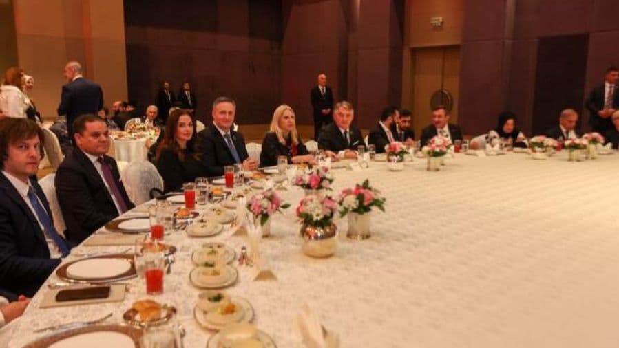 Članovi Predsjedništva BiH na večeri kod Erdoana na diplomatskom forumu