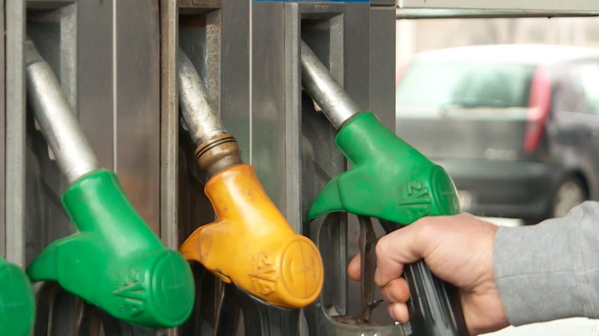 Očekuje se poskupljenje goriva u Srbiji od tri do pet dinara