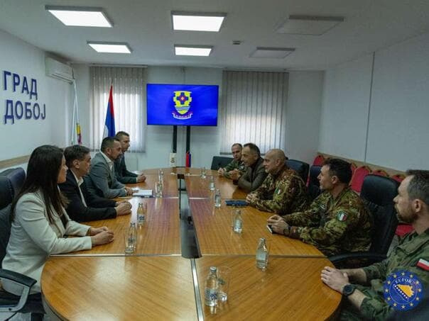 Komandant EUFOR-a posjetio Doboj, potvrđena podrška sigurnosti u BiH