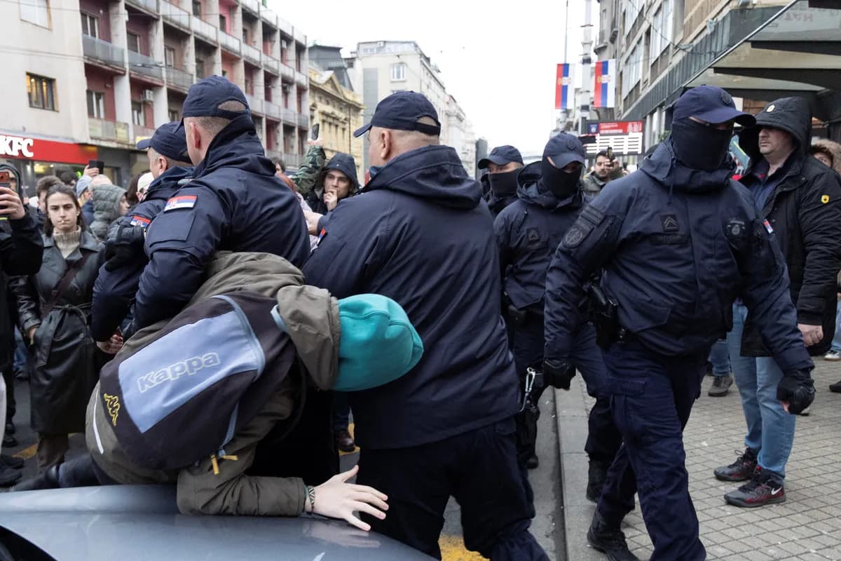Akcija vlasti protiv Beogradskog univerziteta izaziva proteste i sumnje o političkoj pozadini