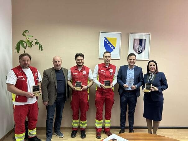 Premijer i ministar ugostili pobjednički tim Hitne pomoći