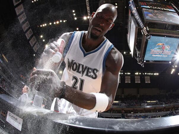 Minnesota Timberwolves povlači dres s brojem 21 u čast Kevina Garnetta