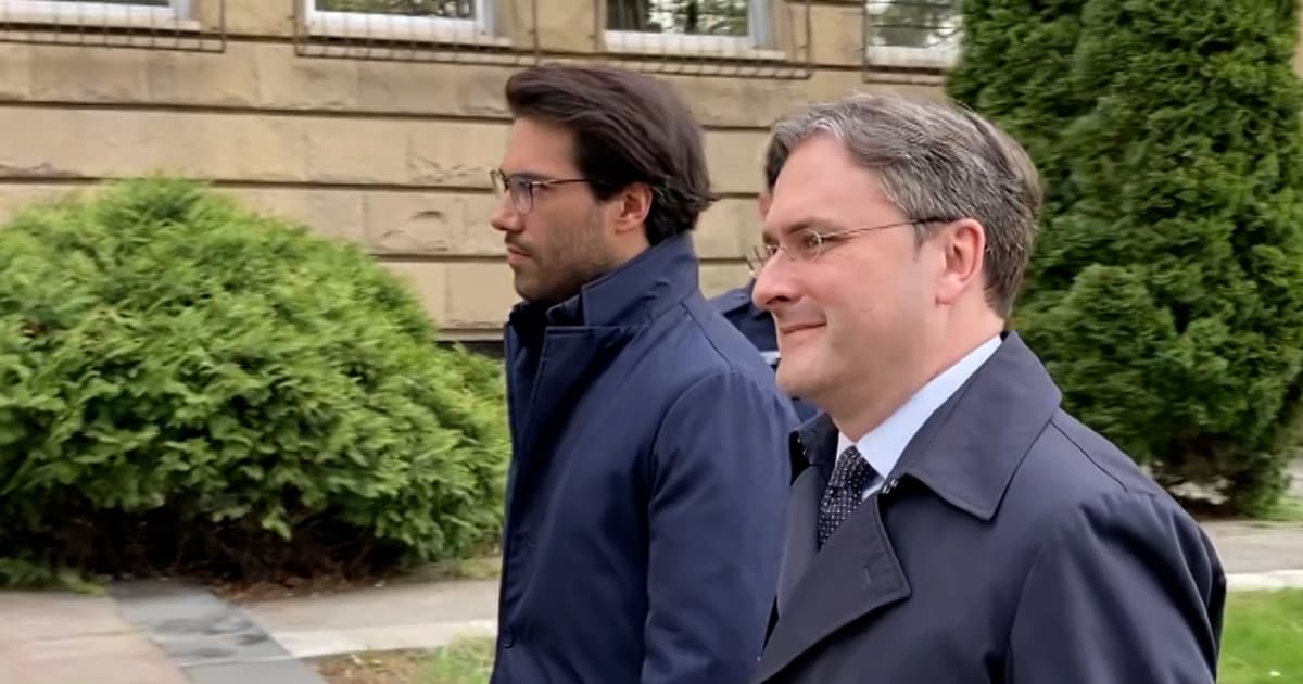Suđenje ministru kulture Srbije odloženo, rasprava o poverenju Vladi nije održana