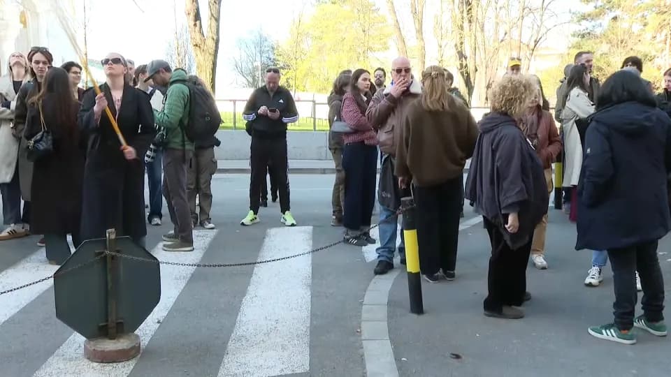 Protest ispred tužilaštva zbog saslušanja uhapšenog studenta