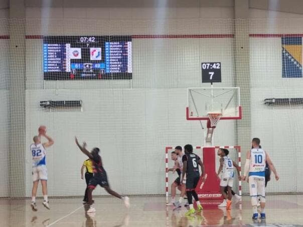Košarkaši Basket Živinica pobijedili Zrinjski u uzbudljivoj utakmici
