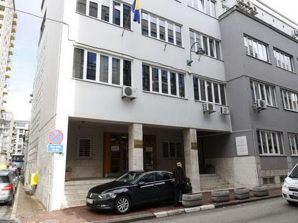 CIK BiH zabranio kandidovanje skoro 40 stranaka na izborima