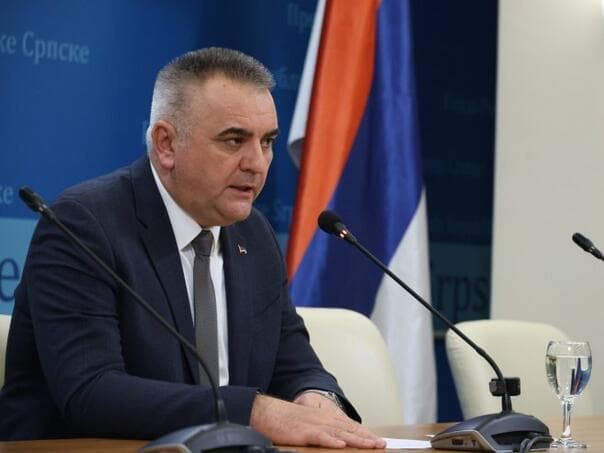 Minić odbacio mogućnost blokade granice, podržao prevoznike