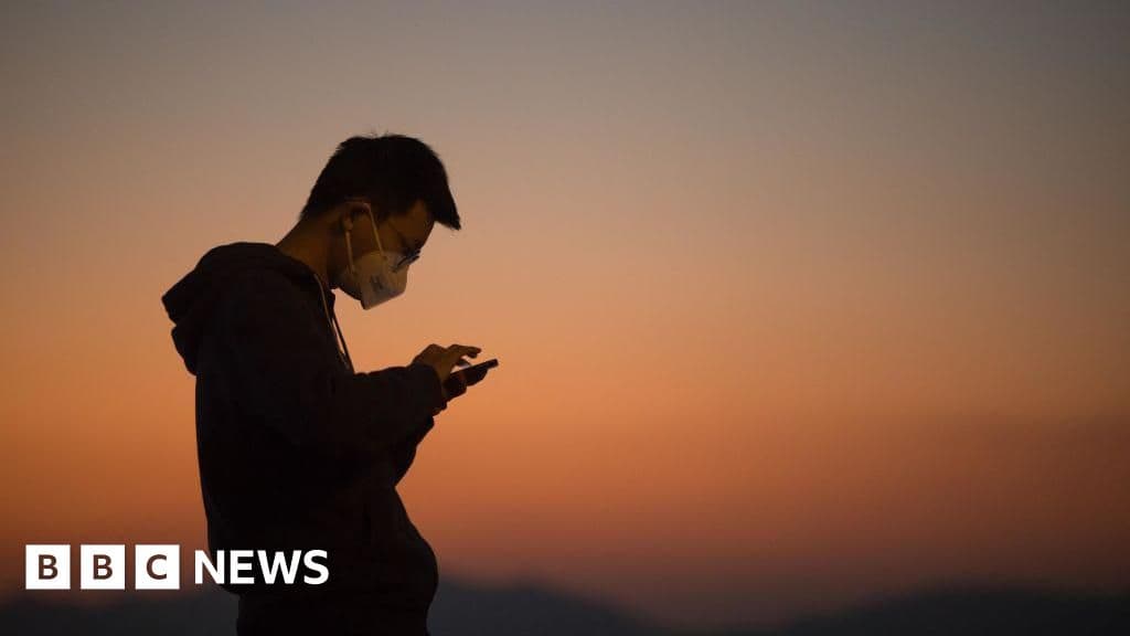 Policija u Hong Kongu može tražiti lozinke za telefone