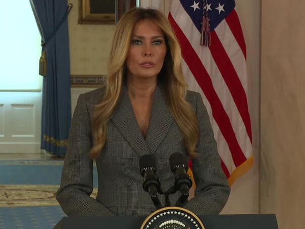 Melania Trump osudila laži o povezanosti s Epsteinom