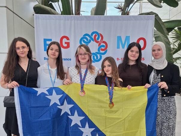 Matematičarke iz KS osvojile zlatnu i bronzanu medalju na EGMO