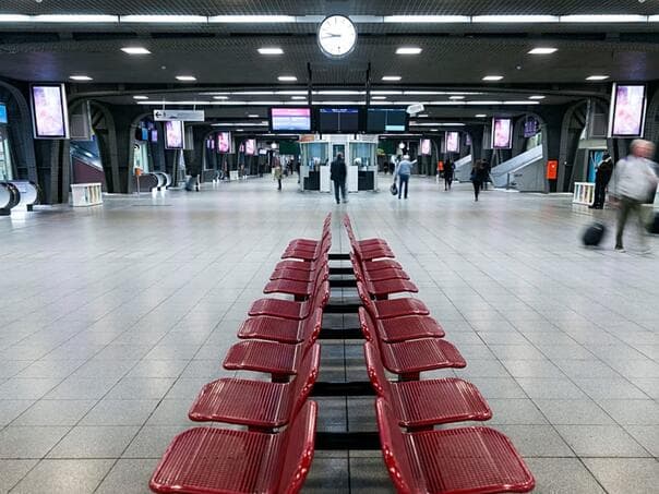Bruxelles-Midi evakuisan zbog sumnjivih paketa, saobraćaj obustavljen