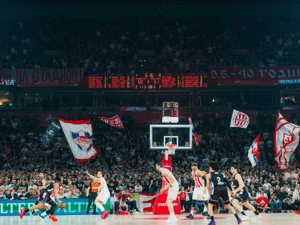 Crvena zvezda i Partizan kažnjeni zbog incidenata navijača