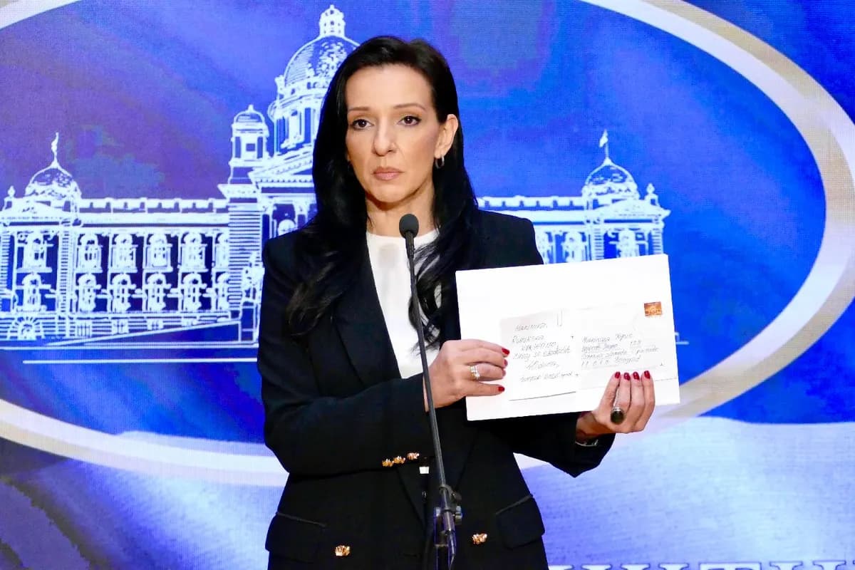 Tepić tvrdi da je bivši premijer Vučević pod istragom zbog korupcije
