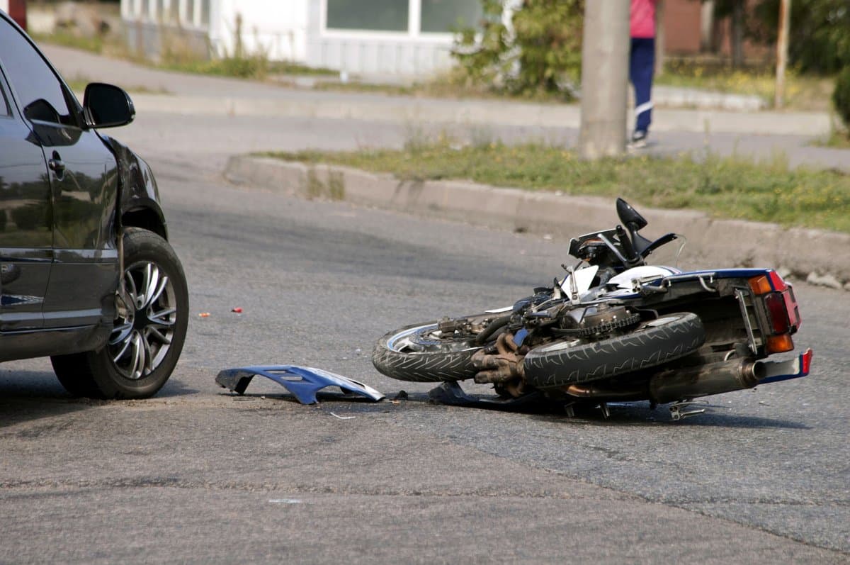 Motociklista oborio majku i dijete na Dedinju
