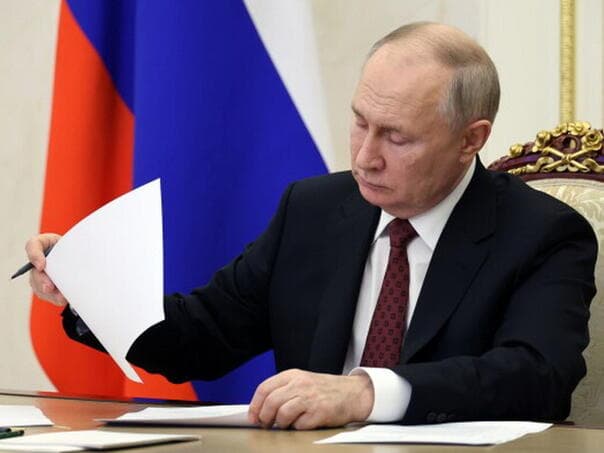 Putin najavio privremeno primirje u Ukrajini za Uskrs