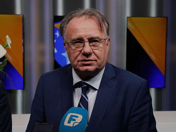Vlada FBiH privremeno ukida carinu na uvoz nafte