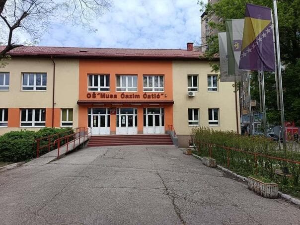 MUP ZDK provodi preglede nakon prijetnji bombama u Zenici
