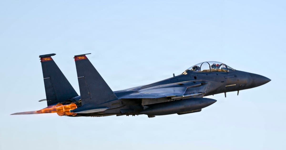 Potraga za nestalim američkim pilotom nakon obaranja aviona iznad Irana