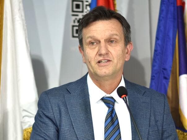 Blanuša poziva na zamrzavanje akciza na gorivo u BiH