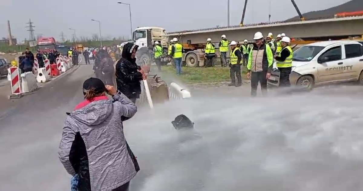 Protesti na Moravskom koridoru u Srbiji: Građani traže nadoknadu štete