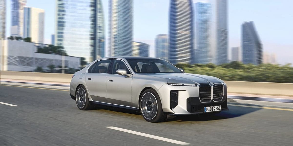 BMW predstavio redizajniranu Seriju 7 i i7 s novim tehnološkim rješenjima