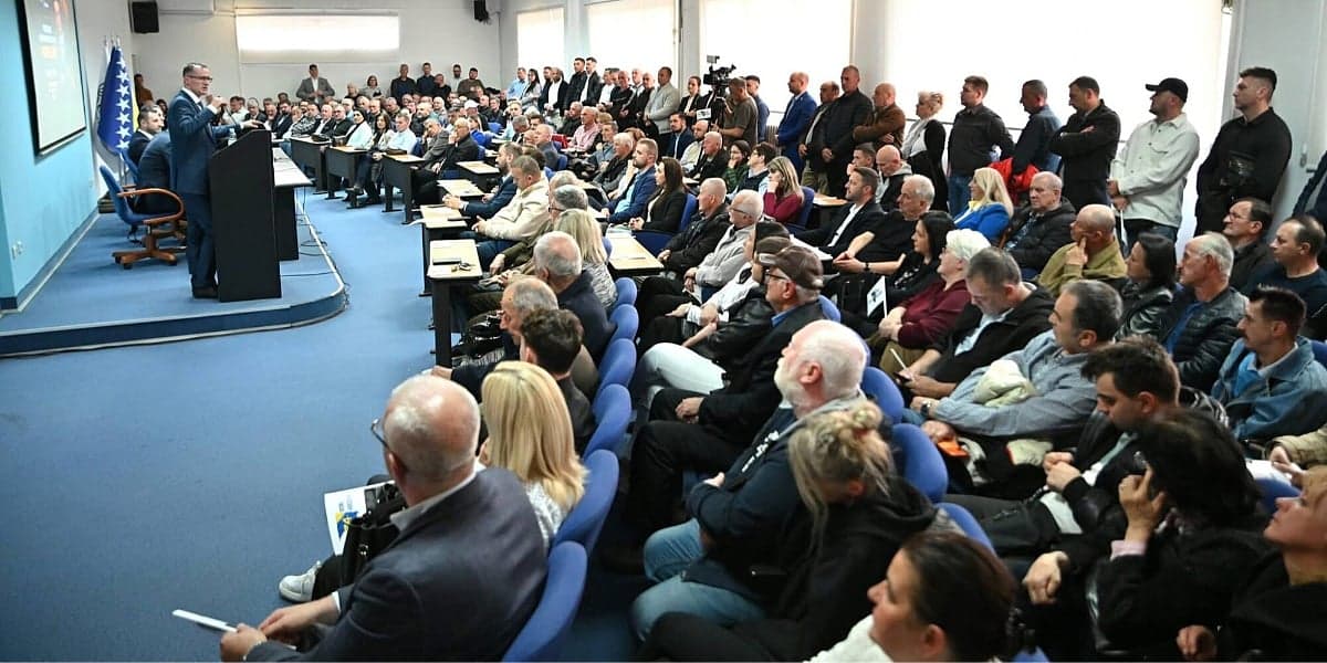 SBiH u Tuzli dobitnik 250 novih članova, uključujući vijećnike isključene iz DF-a