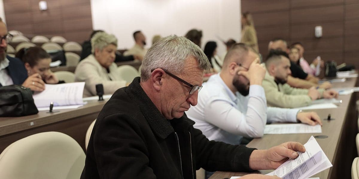 Općina Ilidža potpisala ugovore za zapošljavanje 21 radnika