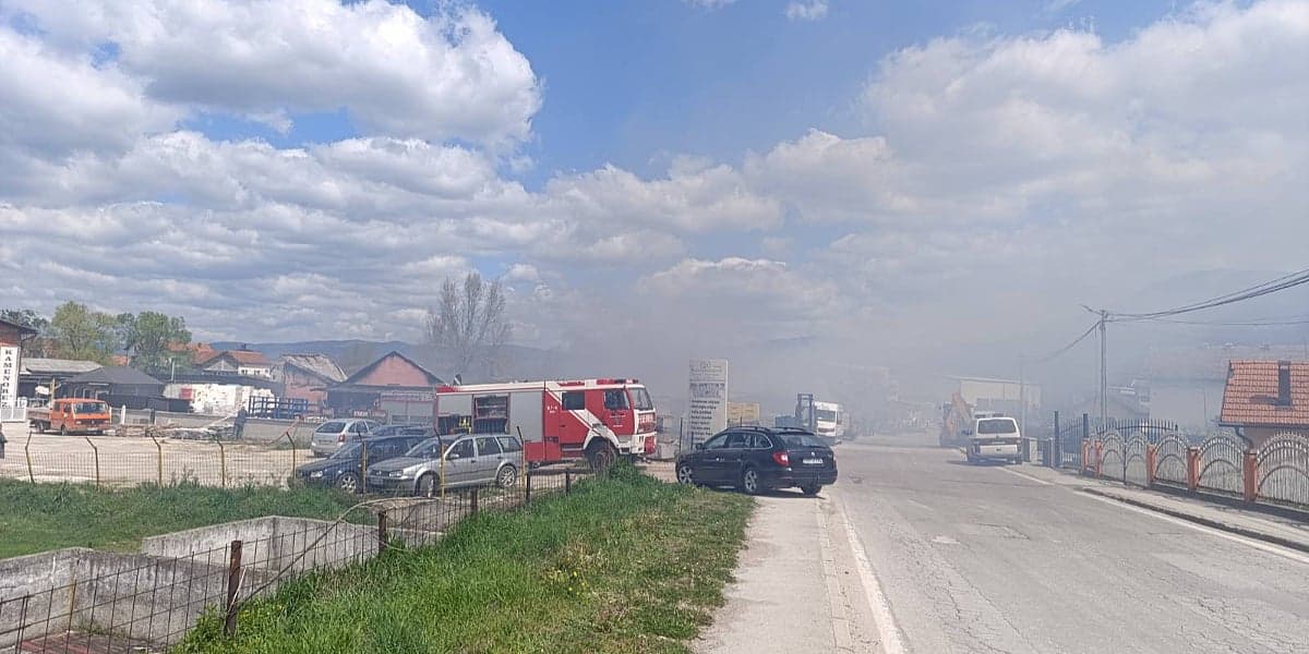 Ugašen požar u Bugojnu, pričinjena ogromna materijalna šteta