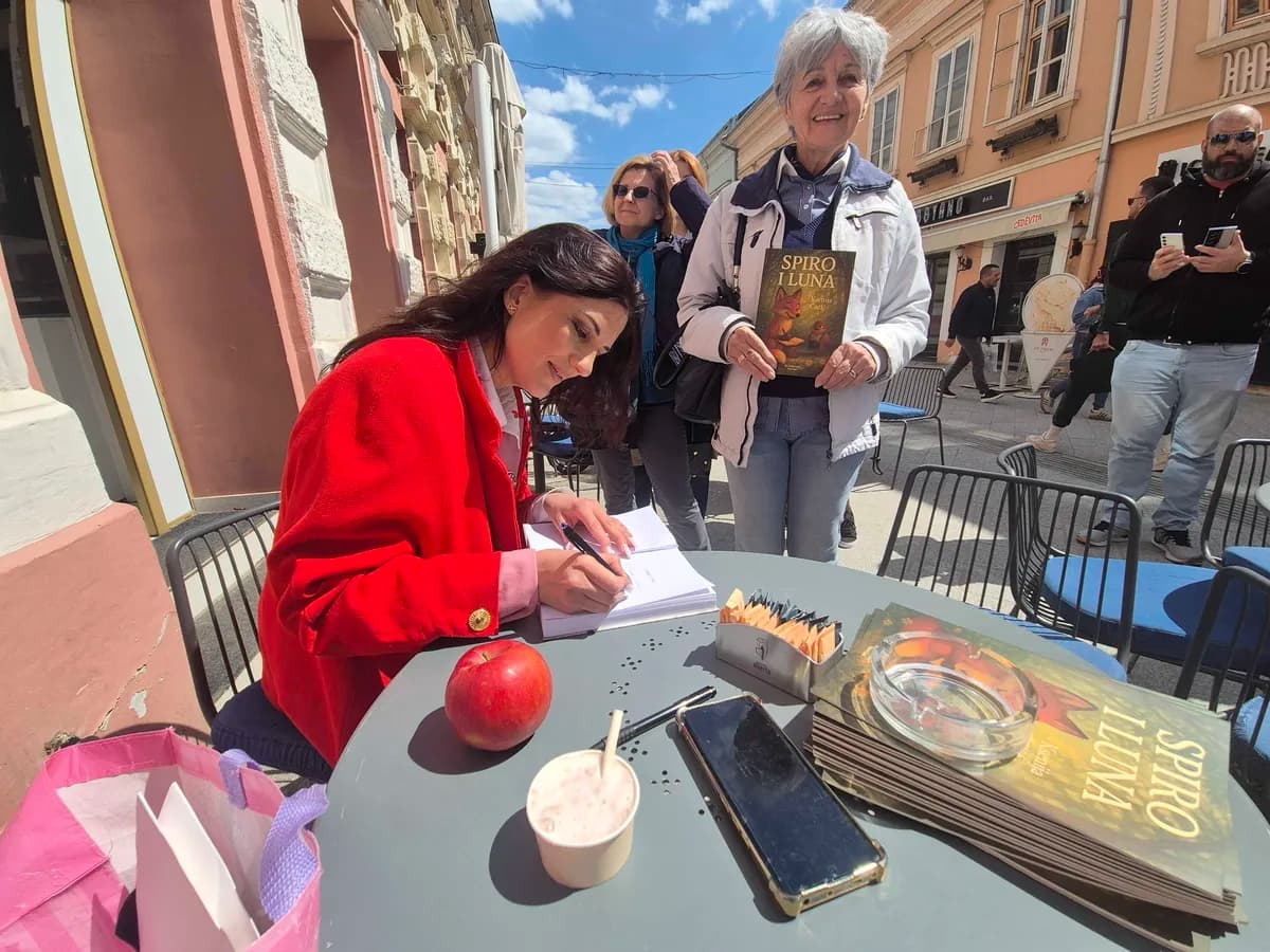 Gradska biblioteka u Novom Sadu otkazala gostovanje spisateljici Kseniji Ćaćić
