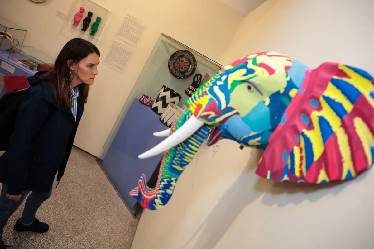 Izložba "Rijeci: Art" o reciklaži otvorena u Beogradu