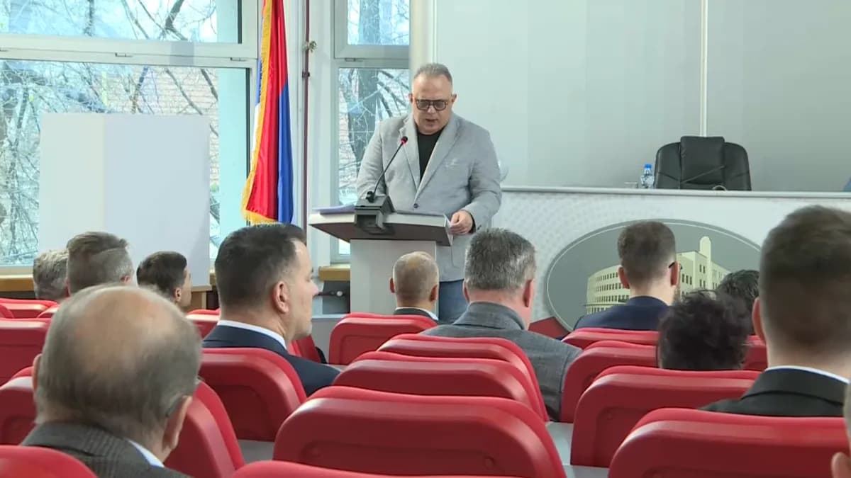 Dvoje odbornika DS-a napustilo rad niške skupštine zbog korupcijskog skandala