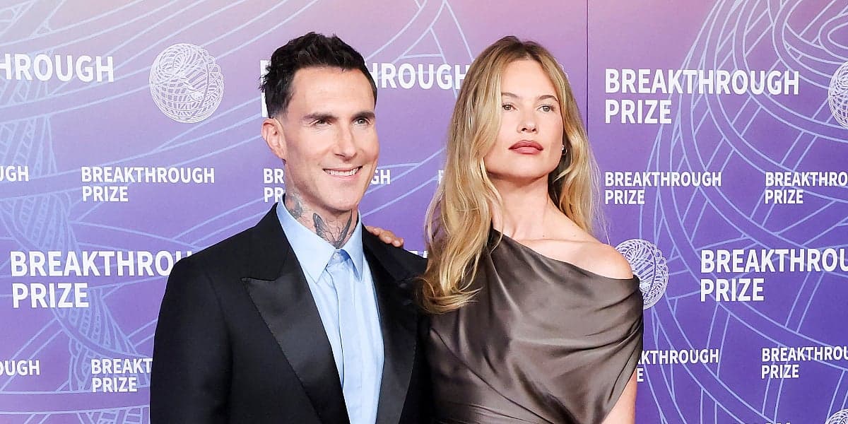 Adam Levine šokirao izgledom na crvenom tepihu