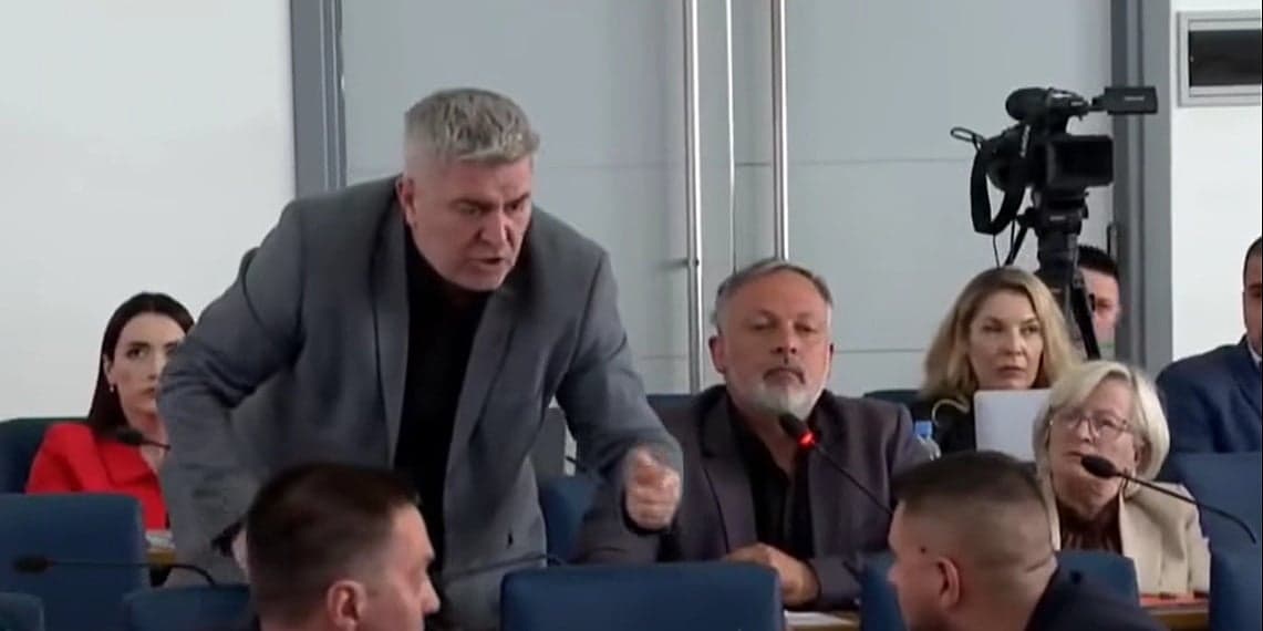 Sukob među zastupnicima na sjednici Skupštine Kantona Sarajevo