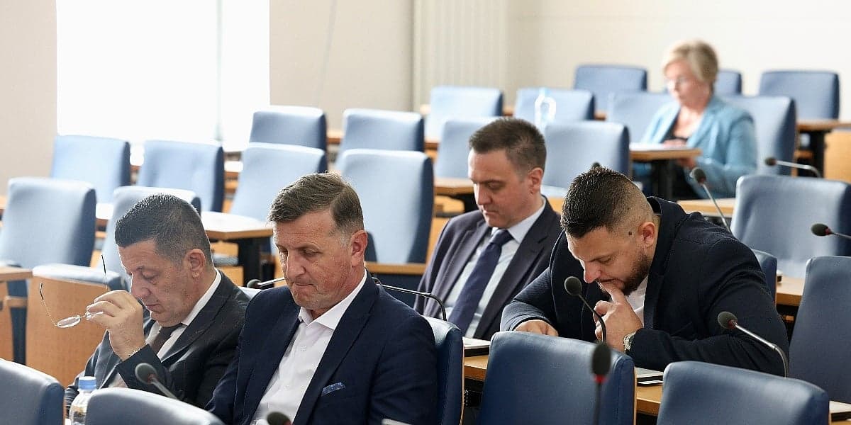 Sjednica Skupštine Kantona Sarajevo prekinuta zbog sukoba među zastupnicima