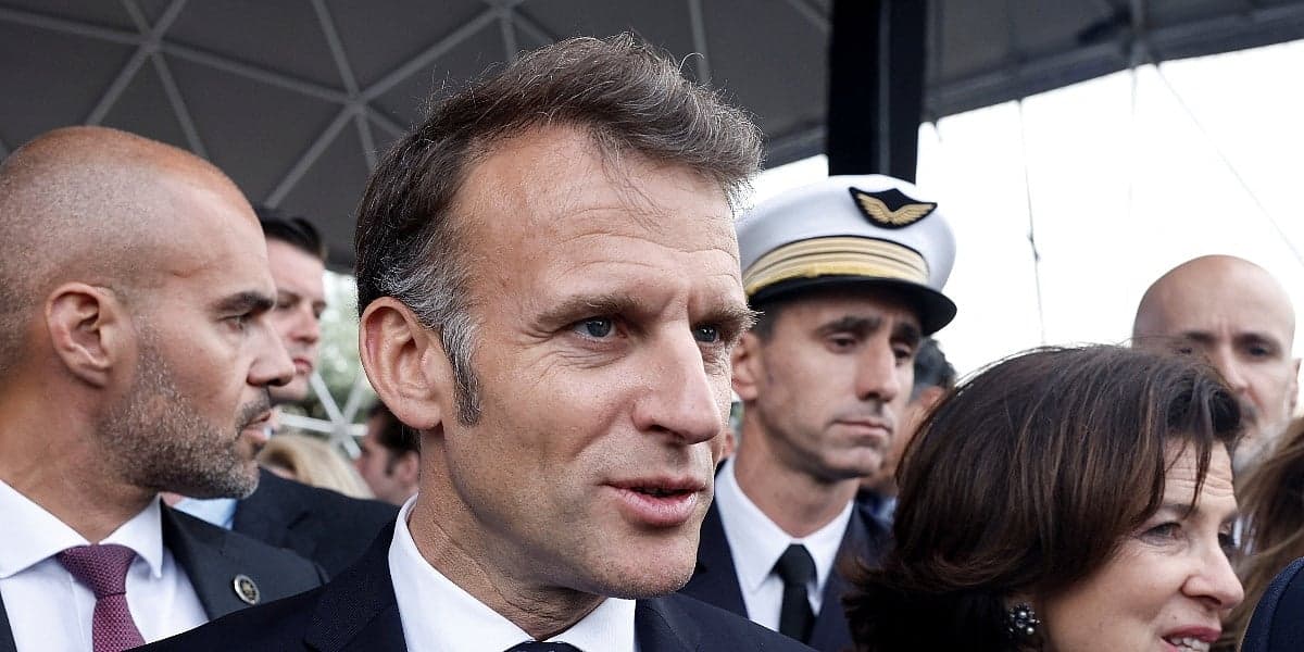 Macron planira pritisak na Iran za ponovno otvaranje Hormuškog moreuza
