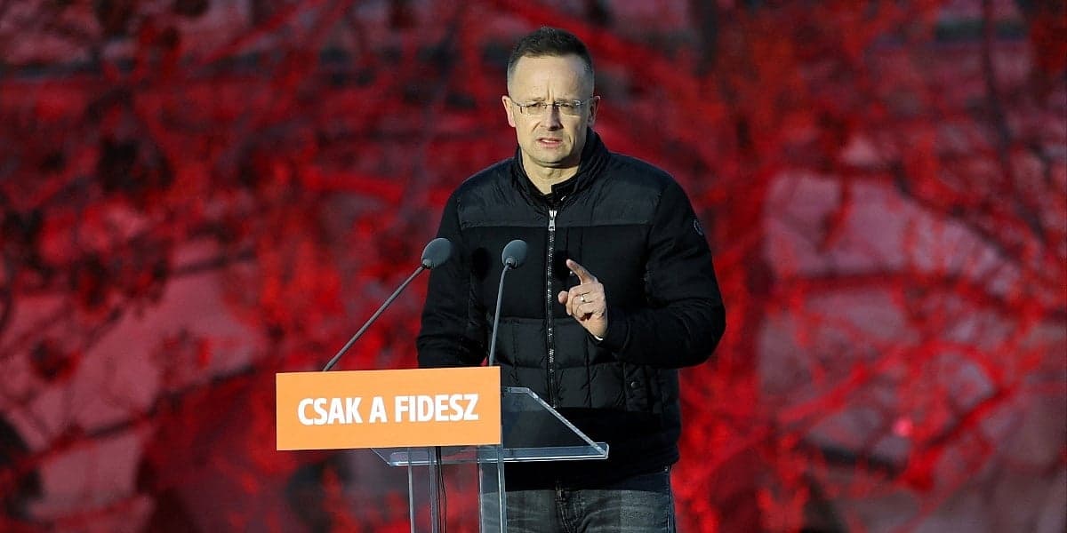 Peter Szijjarto prelazi iz ministarstva u parlament nakon izbornih gubitaka