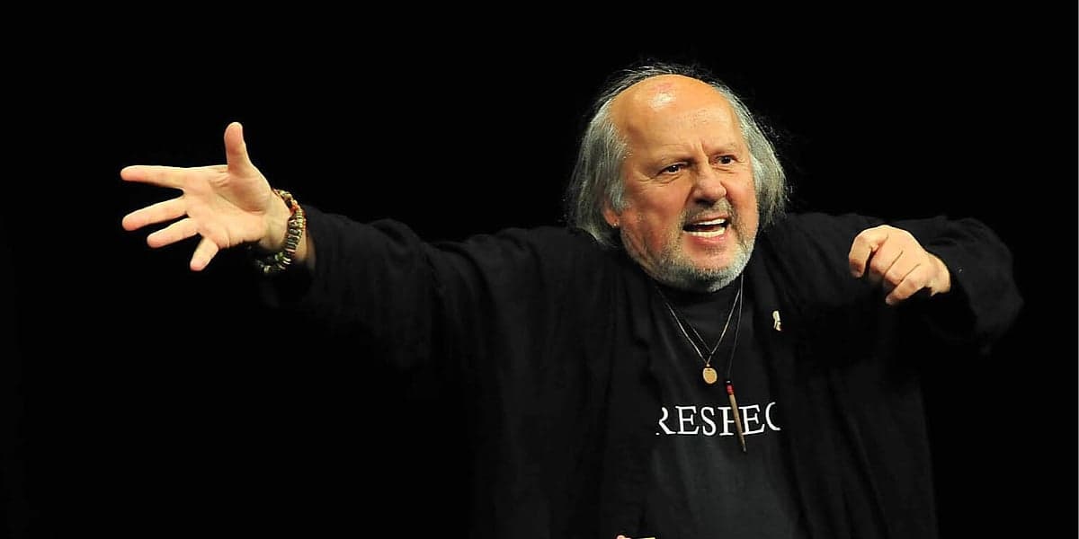 Zijah Sokolović izveo predstavu "Lijevo desno glumac" u Teatru 071