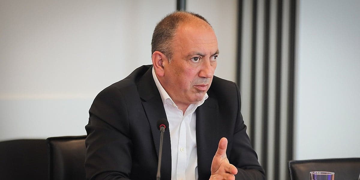 Crnadak poziva opoziciju na dogovor do 7. maja zbog izbora