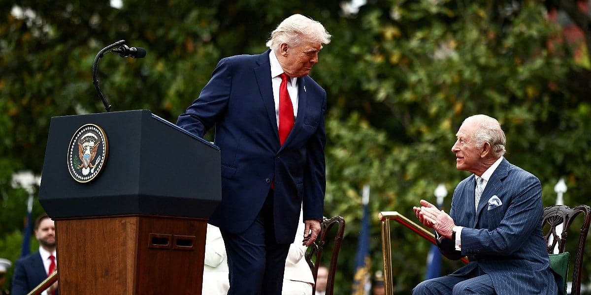 Trump odao počast kralju Charlesu i komentarisao braku s Melanijom