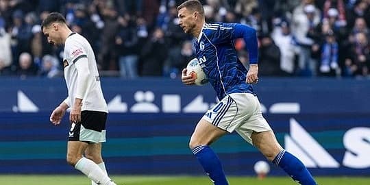 Džeko ostaje ključna figura u Schalkeu, ističe bivši napadač