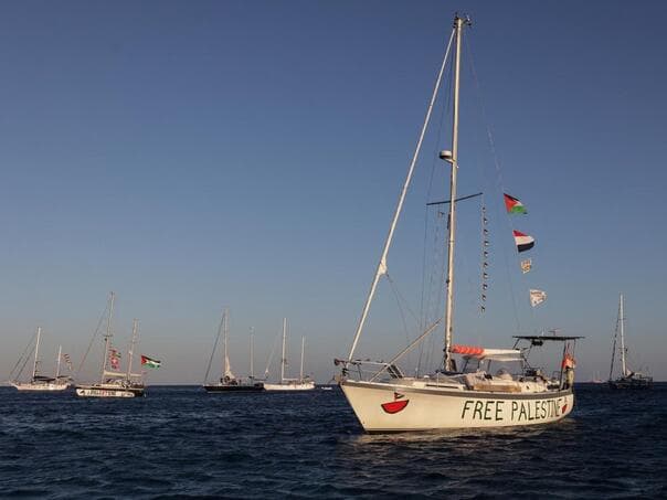 Izraelska mornarica presrela flotilu za Gazu, organizatori tvrde da su brodovi oduzeti