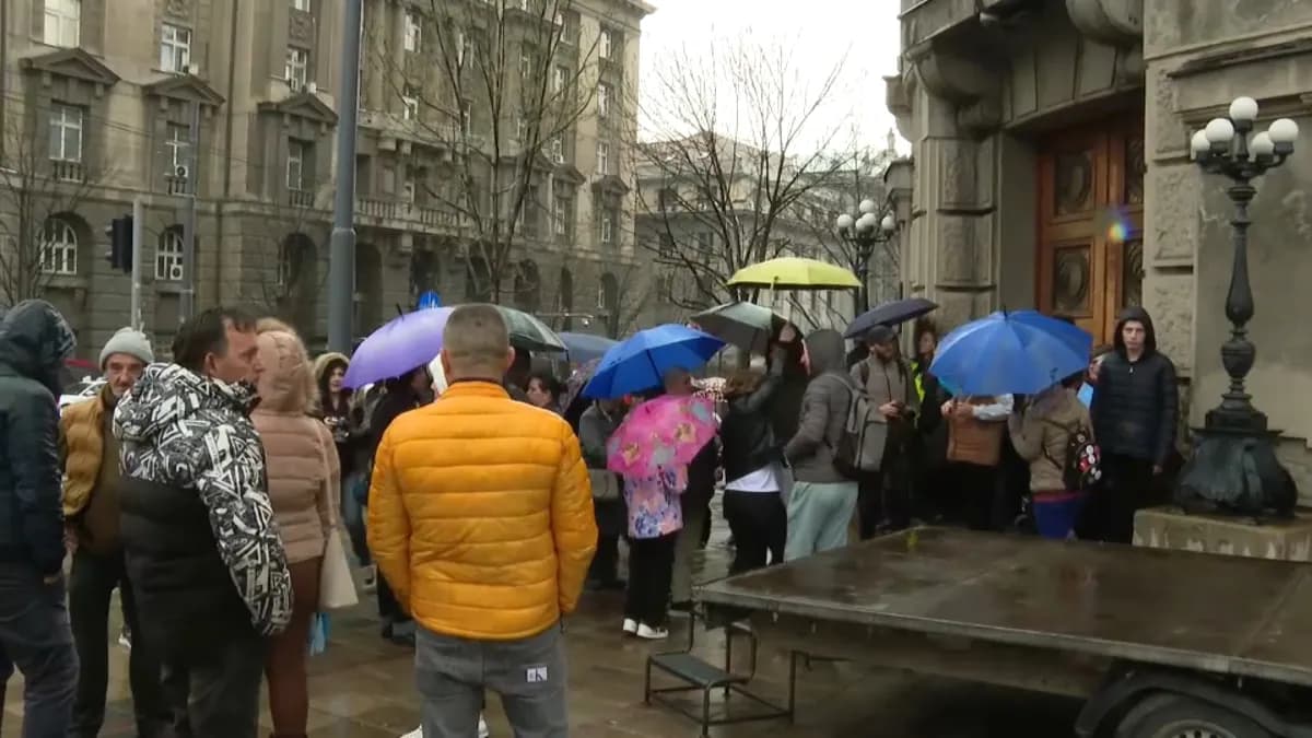 Protest roditelja-negovatelja zbog neobjavljenog nacrta zakona