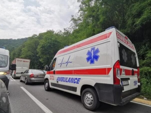 Maloljetnica izgubila život u saobraćajnoj nesreći kod Novog Pazara