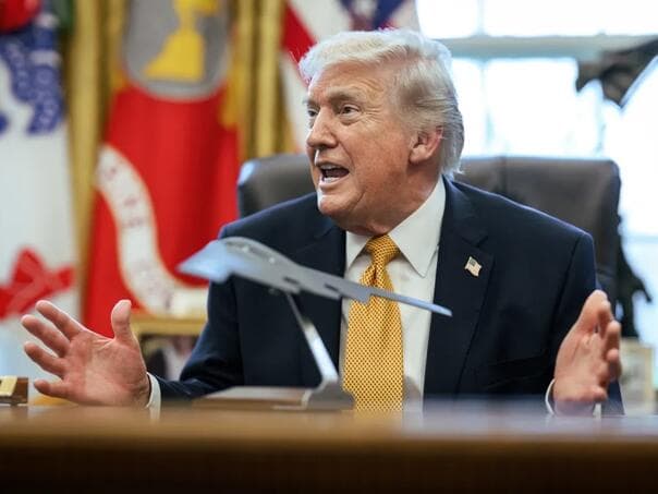 Trump najavio carine od 50 posto za države koje naoružavaju Iran