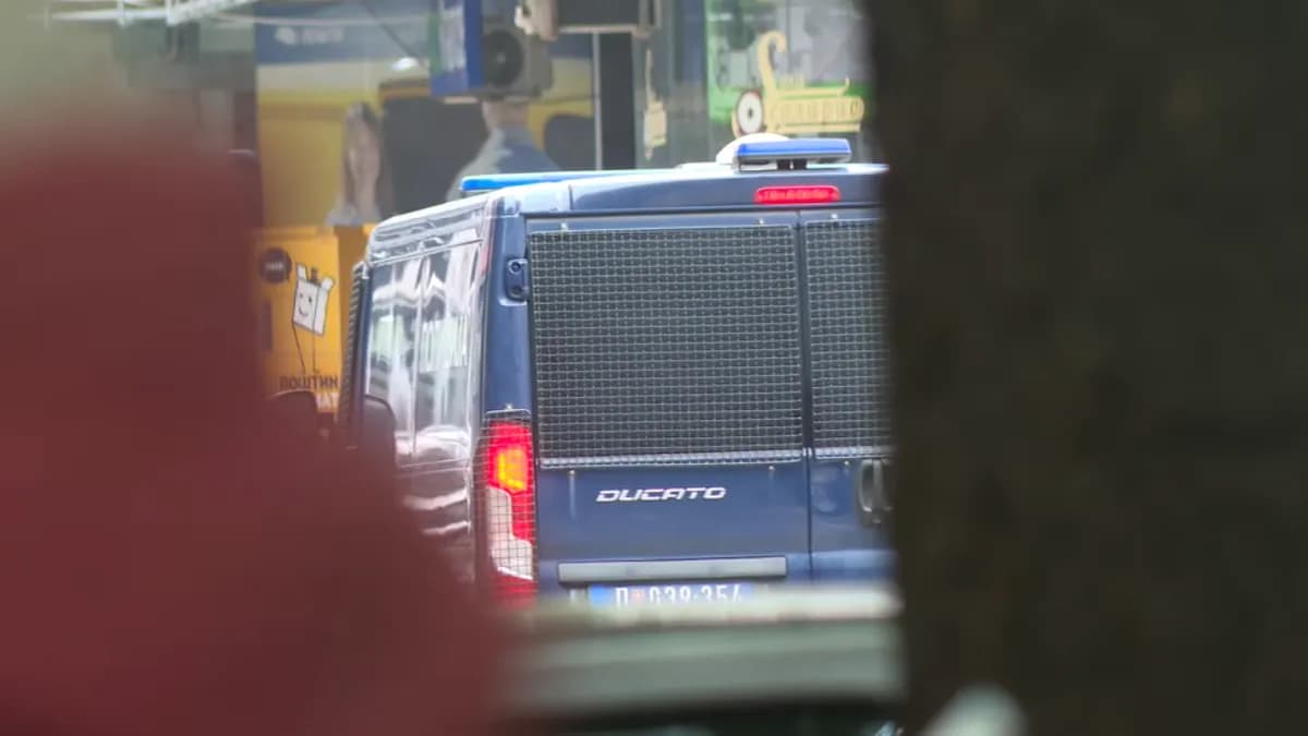 Policija uhapsila 16 osoba zbog ilegalne prodaje vozila